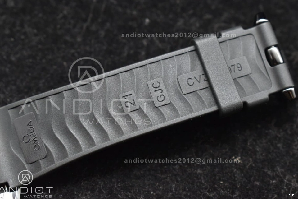 Black VSF Rubber on Diver Dial Black Edition Strap Seamaster 300M A8806 Best PVD 0102